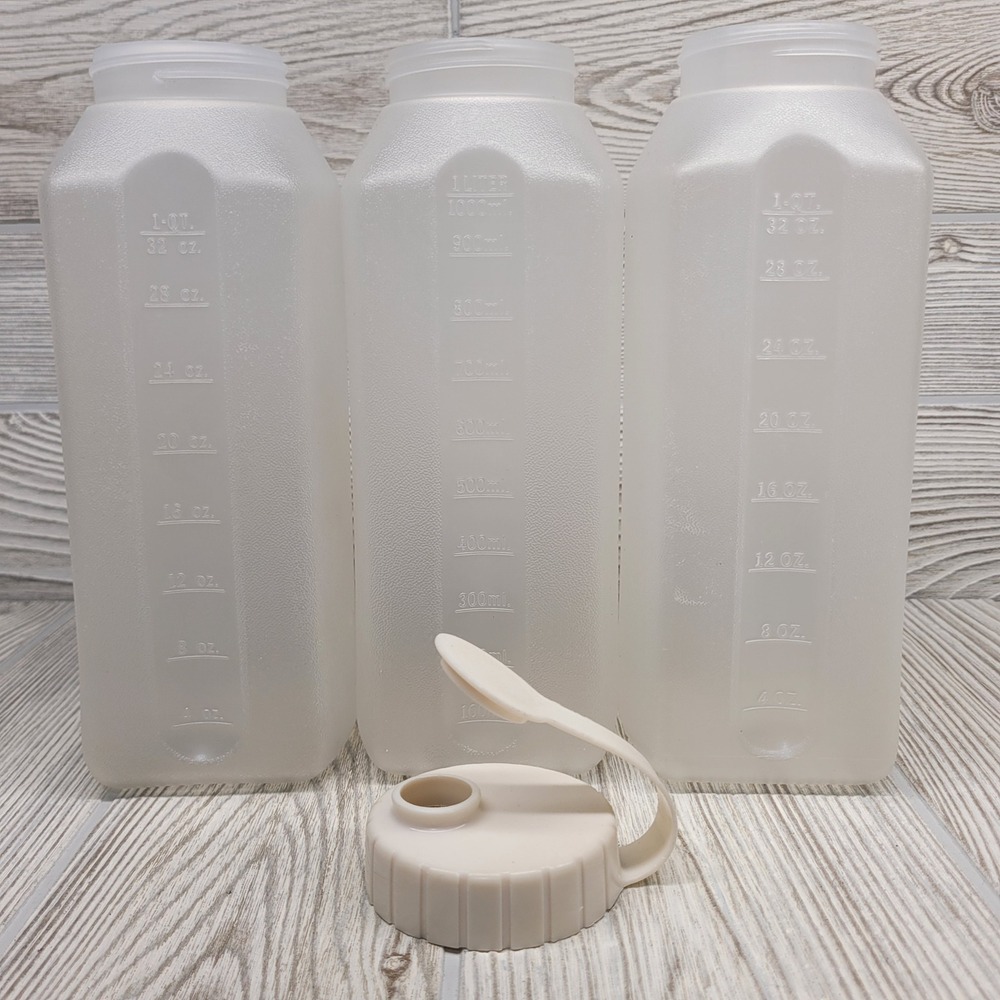3 Rubbermaid Mixing Bottles 32oz Juice Storage Drink Clear Plastic 1 Lid Vtg